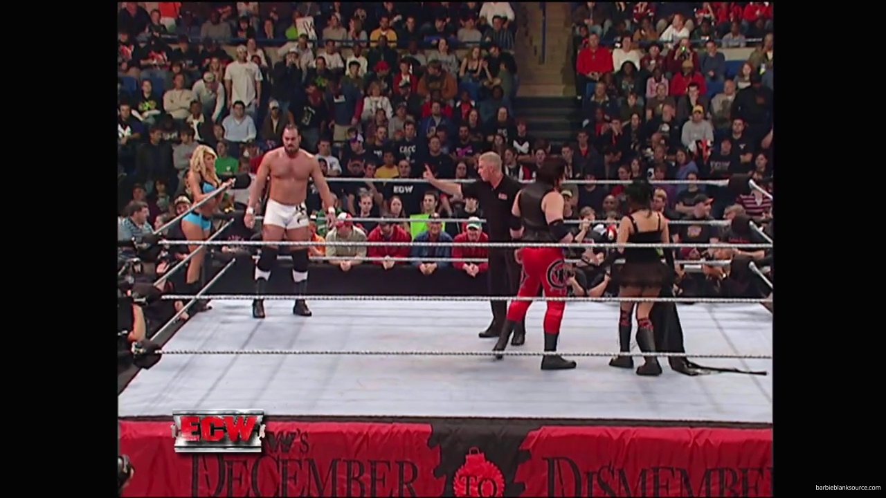 WWE_ECW_December_To_Dismember_2006_Ariel_Thorne_vs_Kelly_Knox_mp40177.jpg