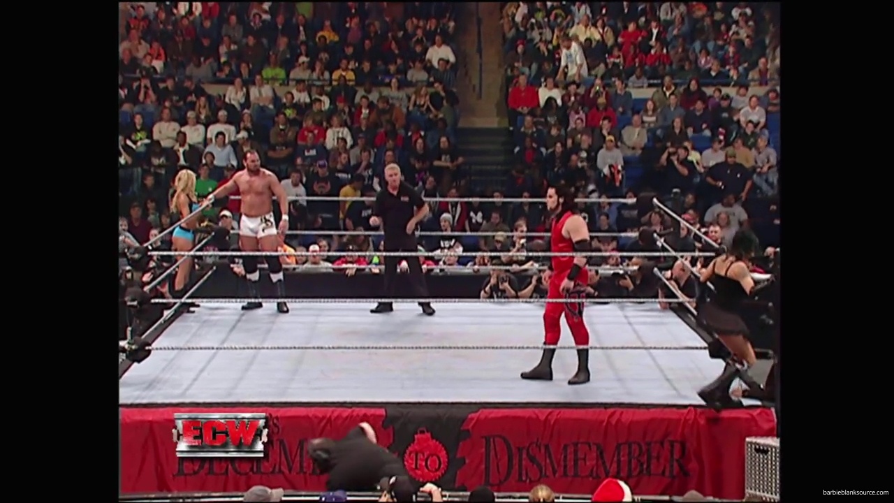WWE_ECW_December_To_Dismember_2006_Ariel_Thorne_vs_Kelly_Knox_mp40183.jpg
