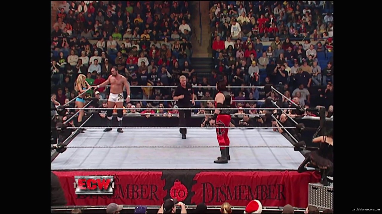 WWE_ECW_December_To_Dismember_2006_Ariel_Thorne_vs_Kelly_Knox_mp40184.jpg