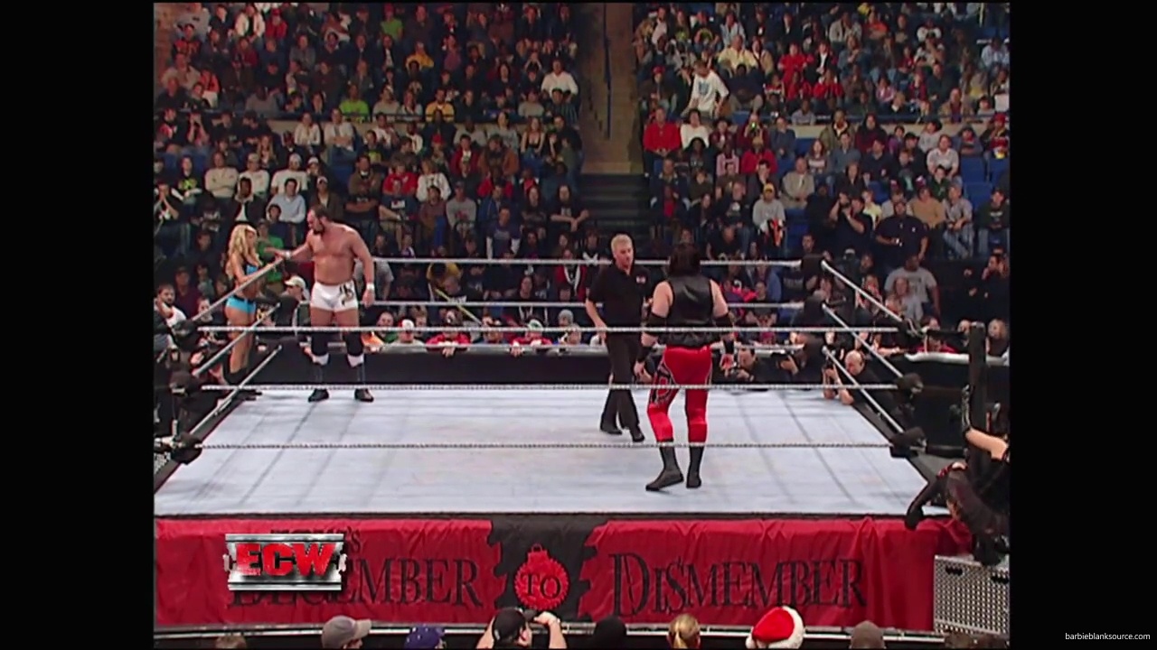 WWE_ECW_December_To_Dismember_2006_Ariel_Thorne_vs_Kelly_Knox_mp40185.jpg