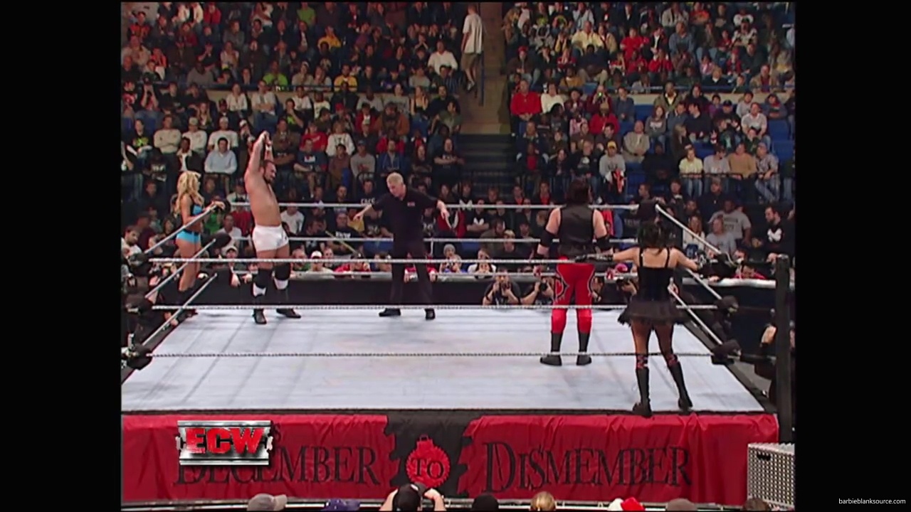 WWE_ECW_December_To_Dismember_2006_Ariel_Thorne_vs_Kelly_Knox_mp40190.jpg