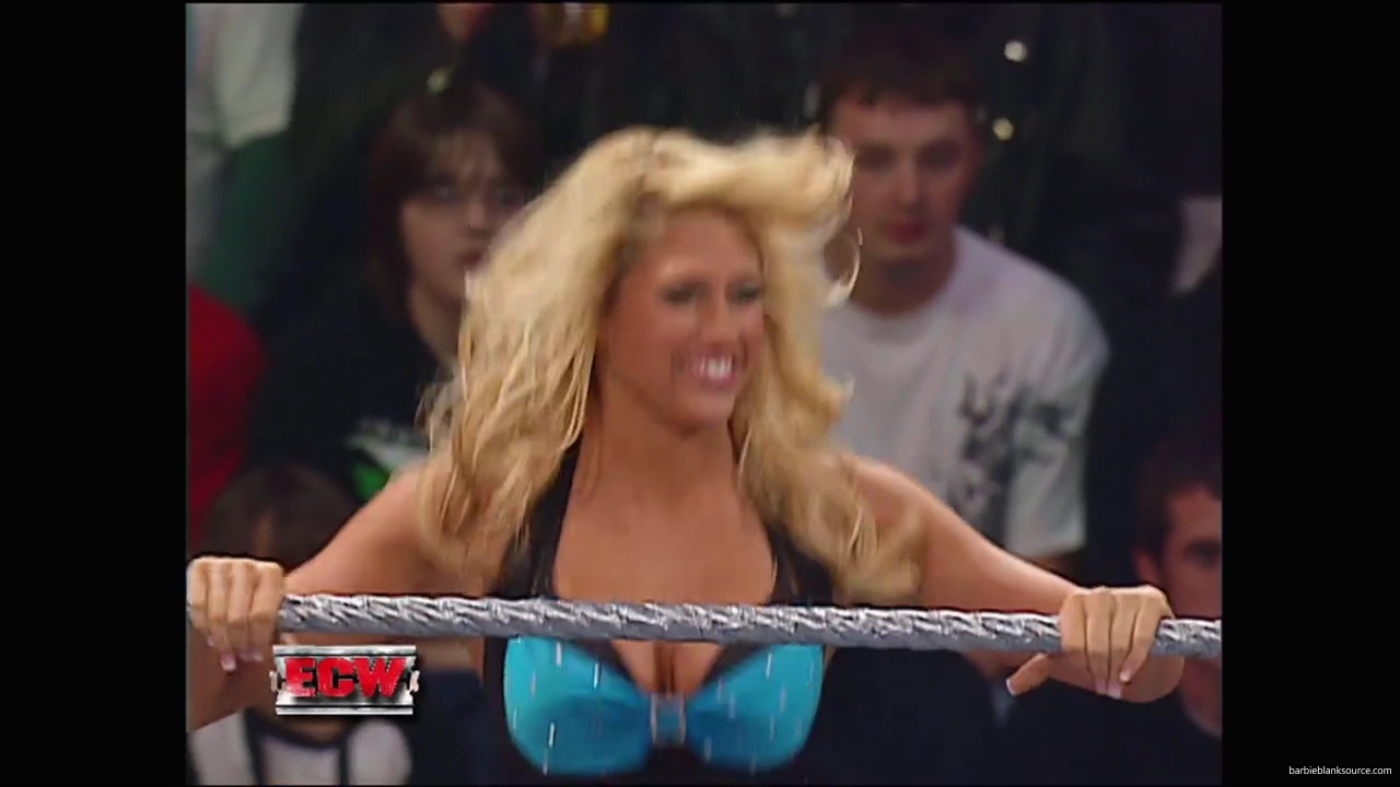 WWE_ECW_December_To_Dismember_2006_Ariel_Thorne_vs_Kelly_Knox_mp40303.jpg