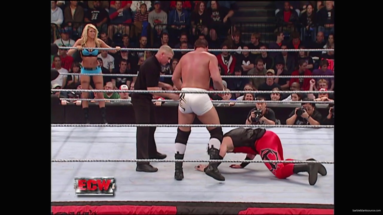 WWE_ECW_December_To_Dismember_2006_Ariel_Thorne_vs_Kelly_Knox_mp40408.jpg
