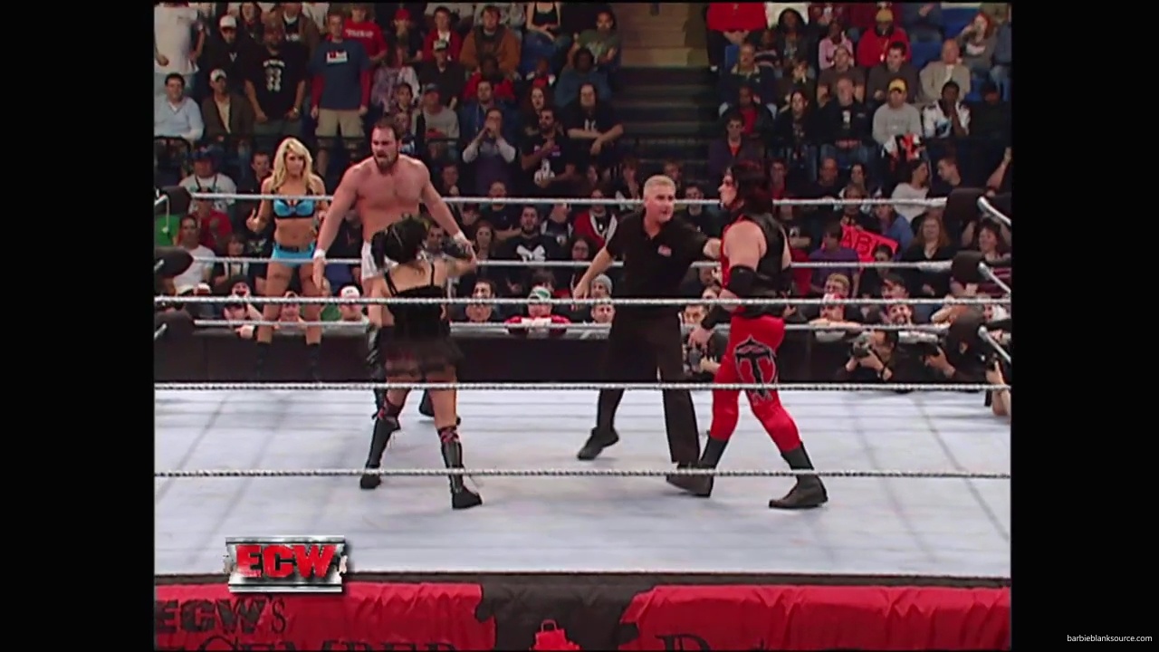 WWE_ECW_December_To_Dismember_2006_Ariel_Thorne_vs_Kelly_Knox_mp40473.jpg