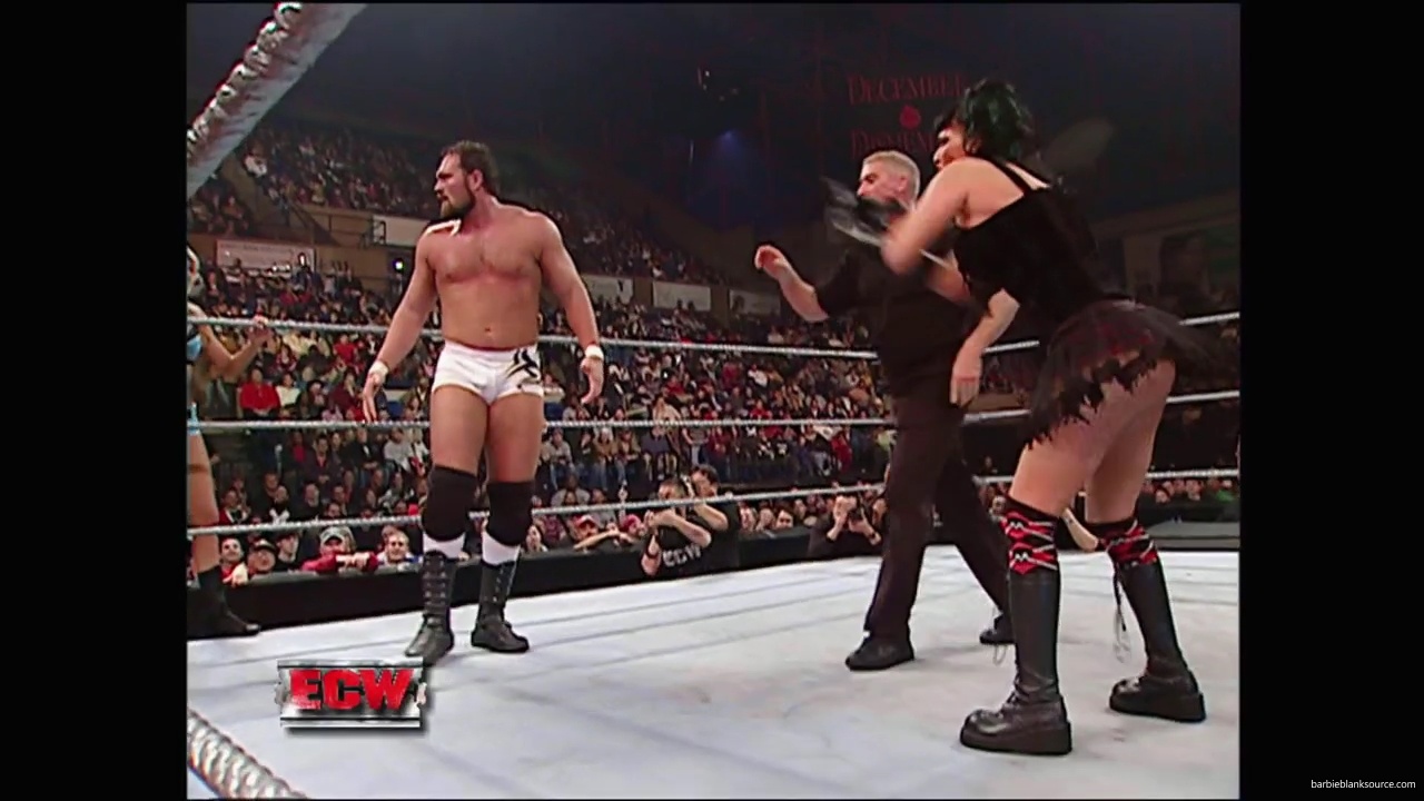 WWE_ECW_December_To_Dismember_2006_Ariel_Thorne_vs_Kelly_Knox_mp40474.jpg