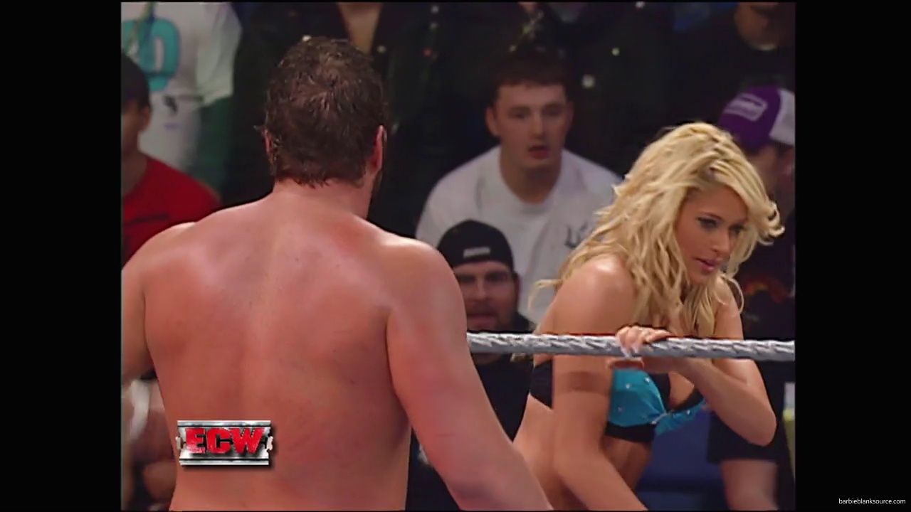 WWE_ECW_December_To_Dismember_2006_Ariel_Thorne_vs_Kelly_Knox_mp40481.jpg