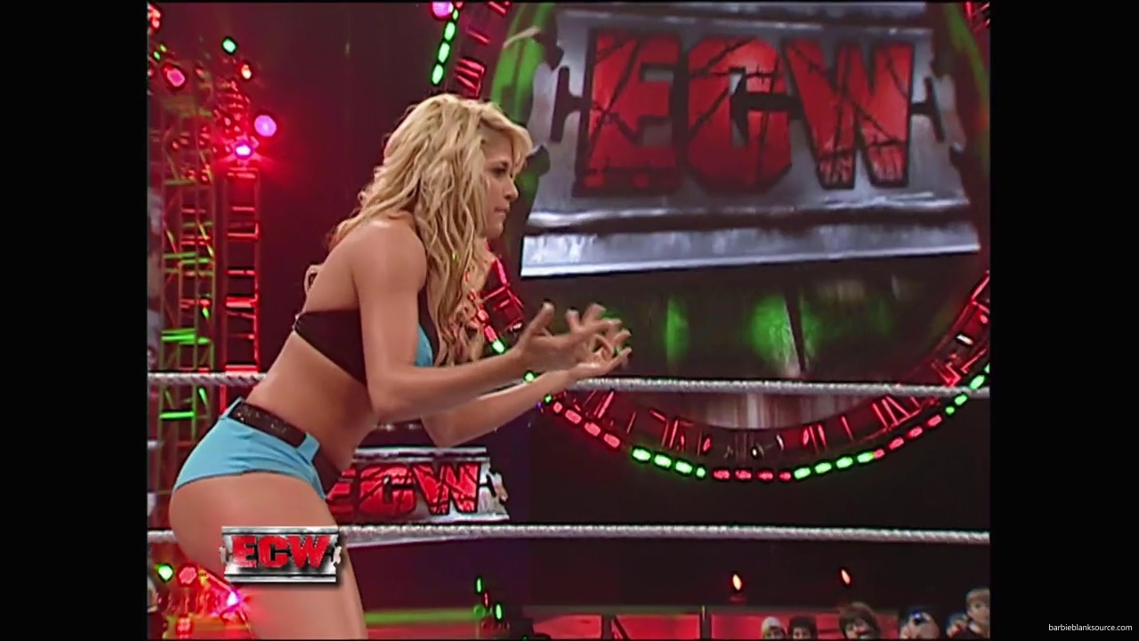 WWE_ECW_December_To_Dismember_2006_Ariel_Thorne_vs_Kelly_Knox_mp40487.jpg