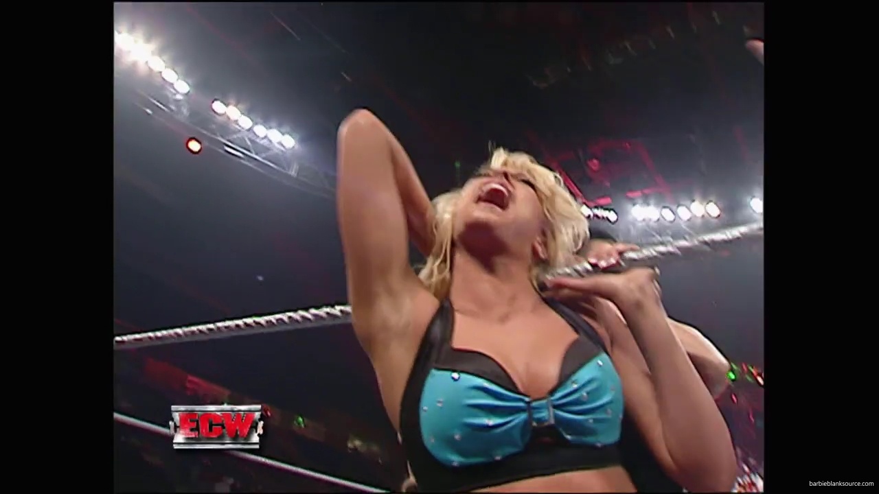 WWE_ECW_December_To_Dismember_2006_Ariel_Thorne_vs_Kelly_Knox_mp40508.jpg