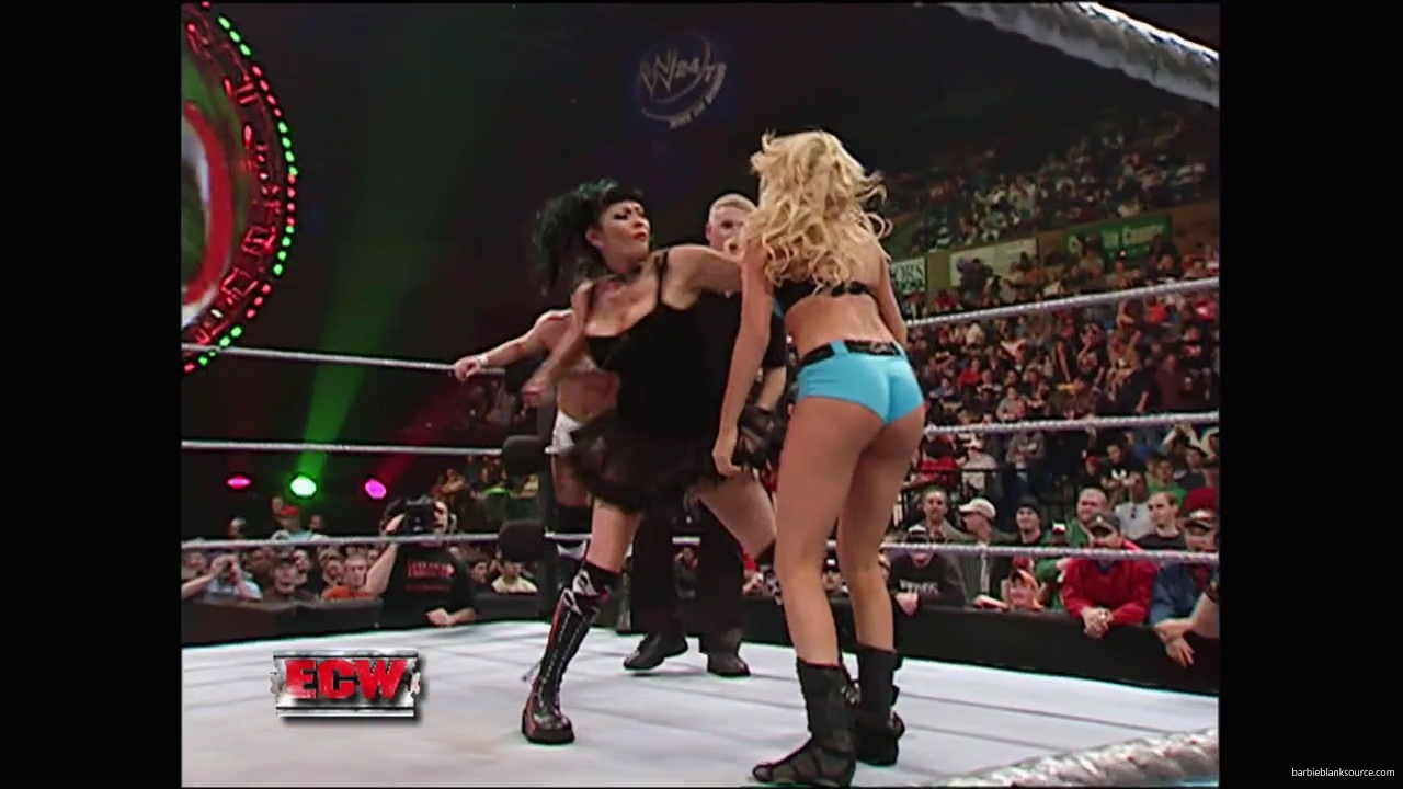 WWE_ECW_December_To_Dismember_2006_Ariel_Thorne_vs_Kelly_Knox_mp40522.jpg