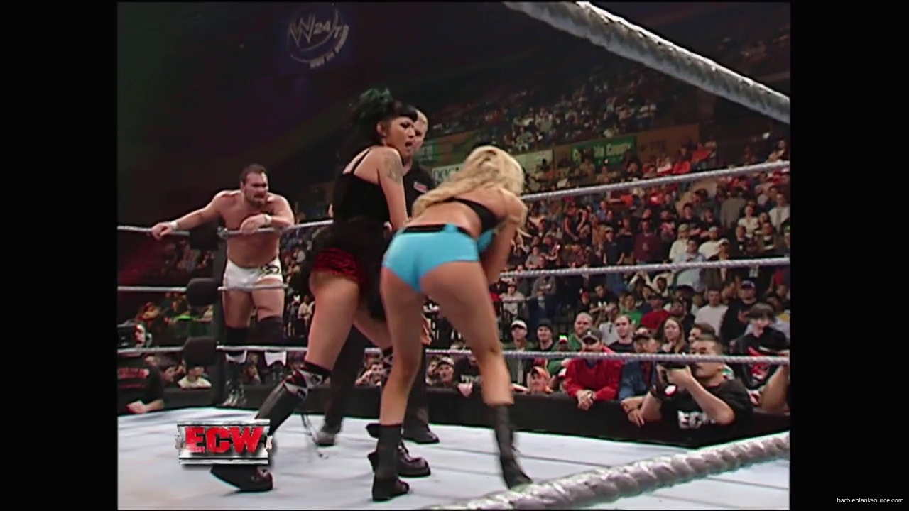 WWE_ECW_December_To_Dismember_2006_Ariel_Thorne_vs_Kelly_Knox_mp40523.jpg WWE_ECW_December_To_Dismember_2006_Ariel_Thorne_vs_Kelly_Knox_mp40523.jpg