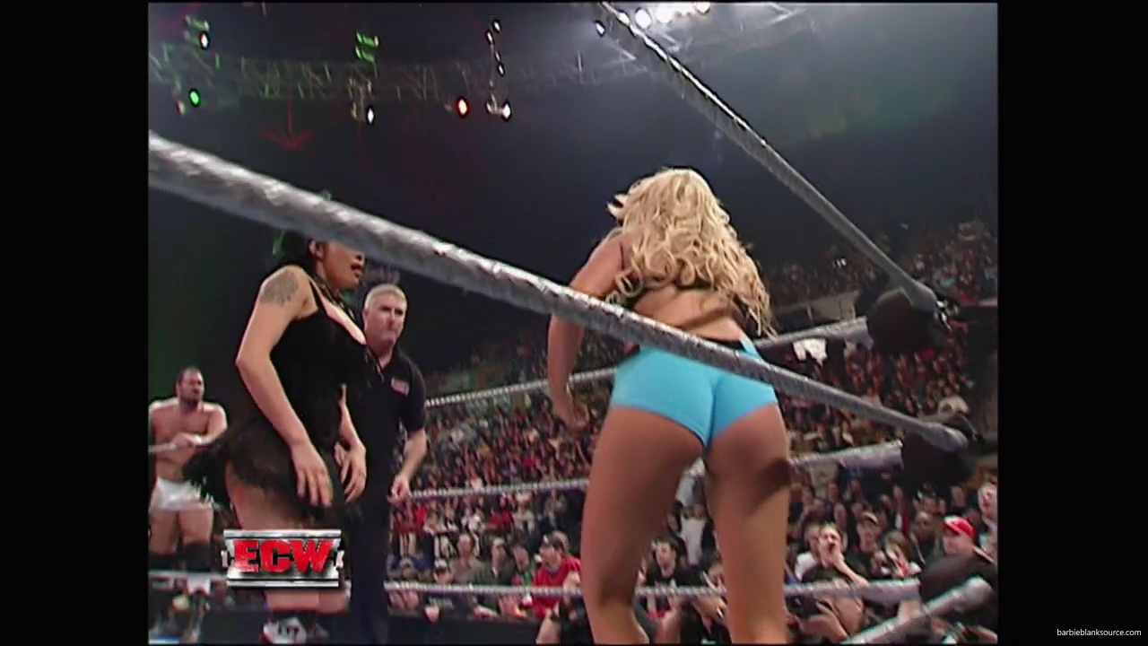 WWE_ECW_December_To_Dismember_2006_Ariel_Thorne_vs_Kelly_Knox_mp40526.jpg