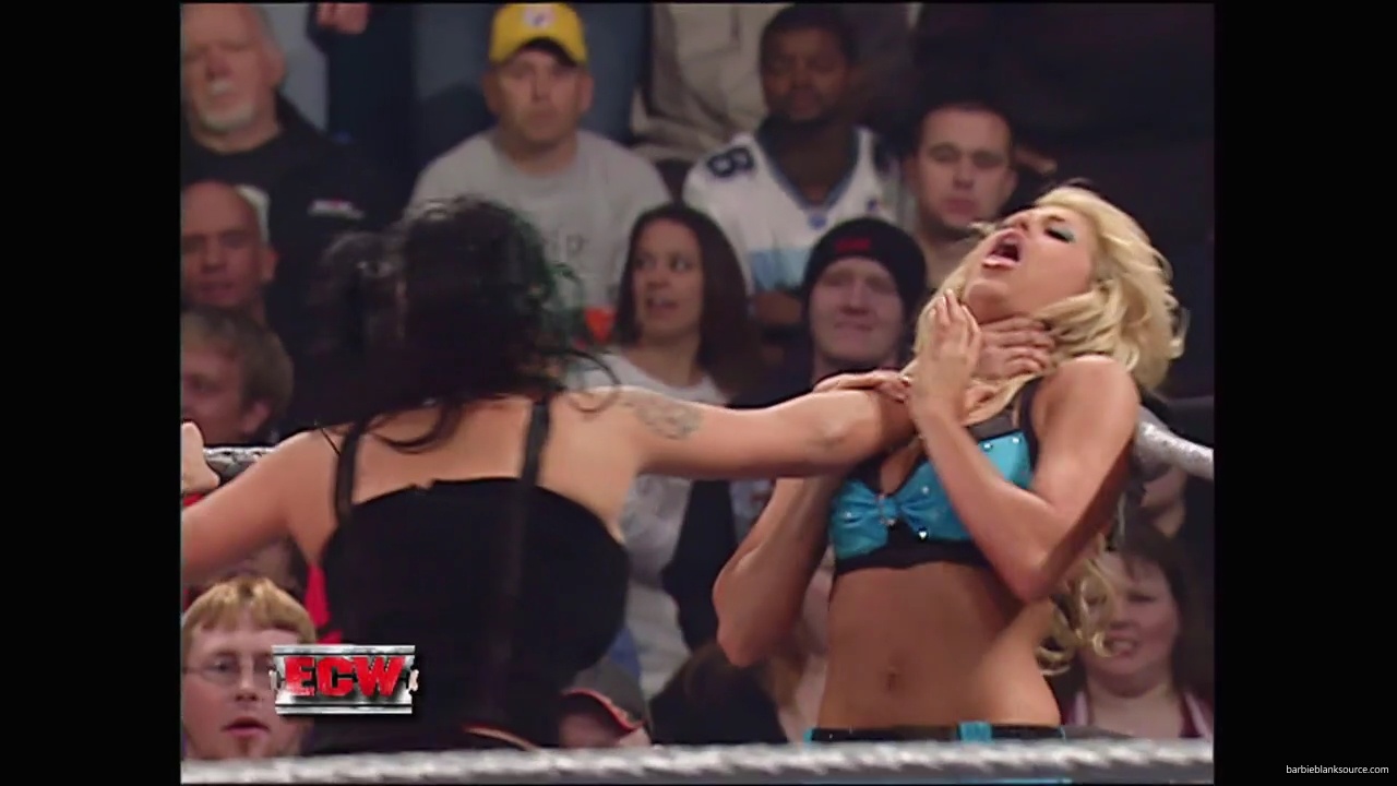 WWE_ECW_December_To_Dismember_2006_Ariel_Thorne_vs_Kelly_Knox_mp40529.jpg