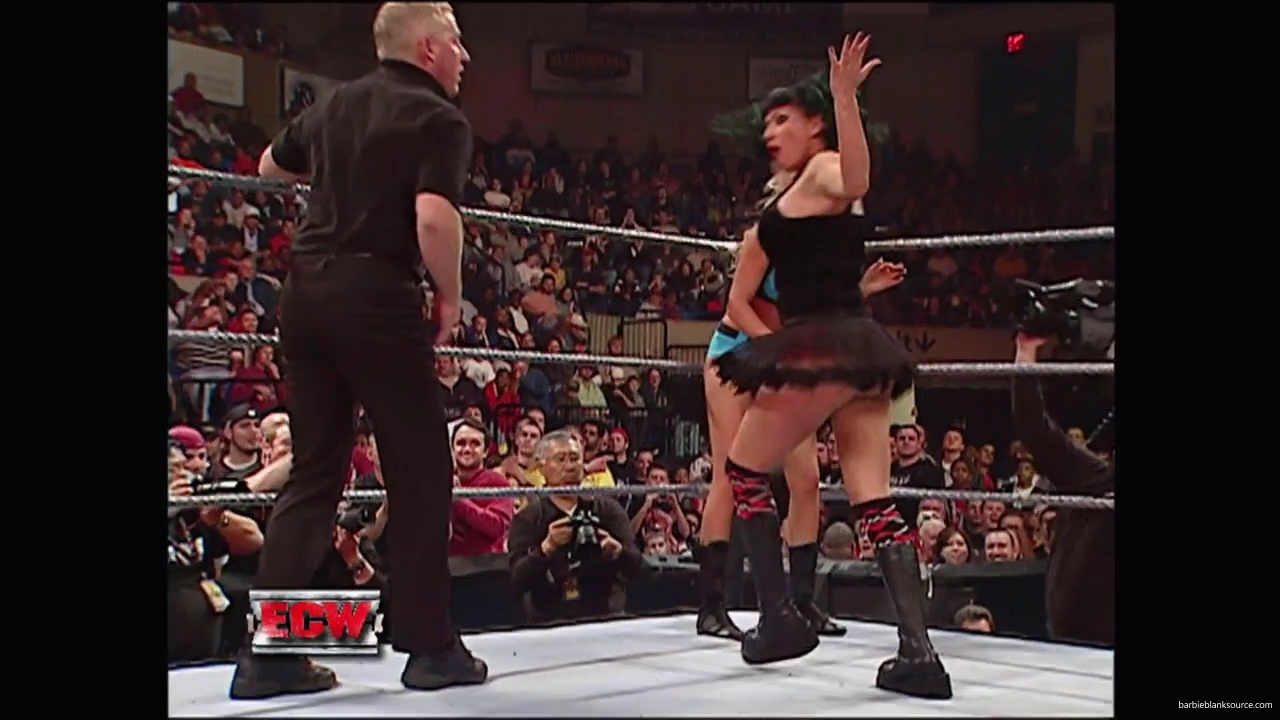 WWE_ECW_December_To_Dismember_2006_Ariel_Thorne_vs_Kelly_Knox_mp40535.jpg
