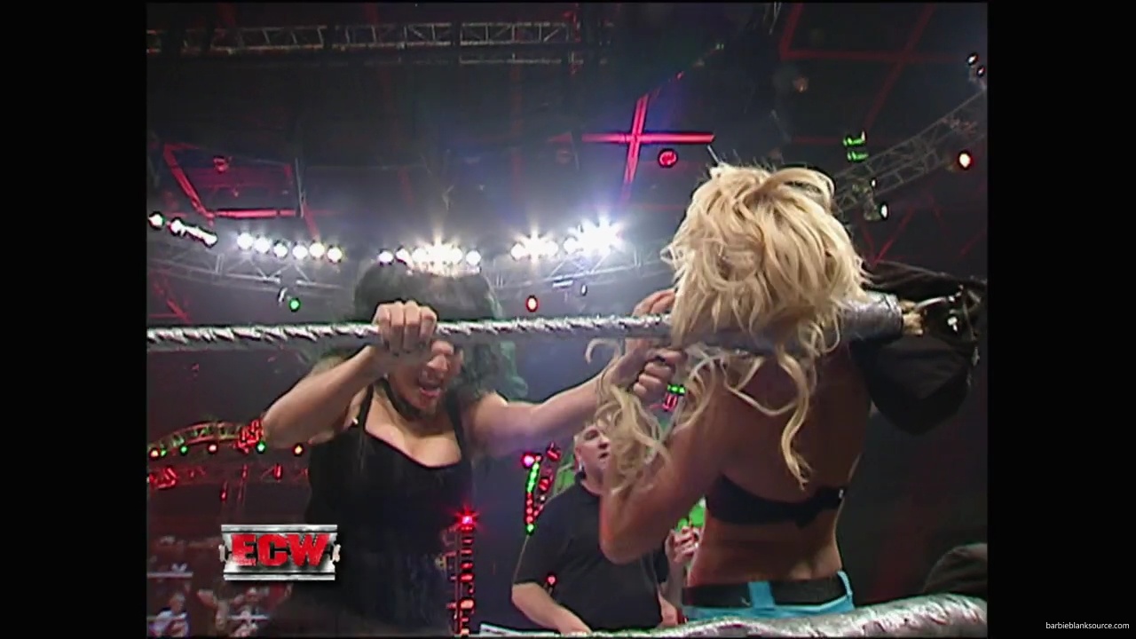 WWE_ECW_December_To_Dismember_2006_Ariel_Thorne_vs_Kelly_Knox_mp40545.jpg