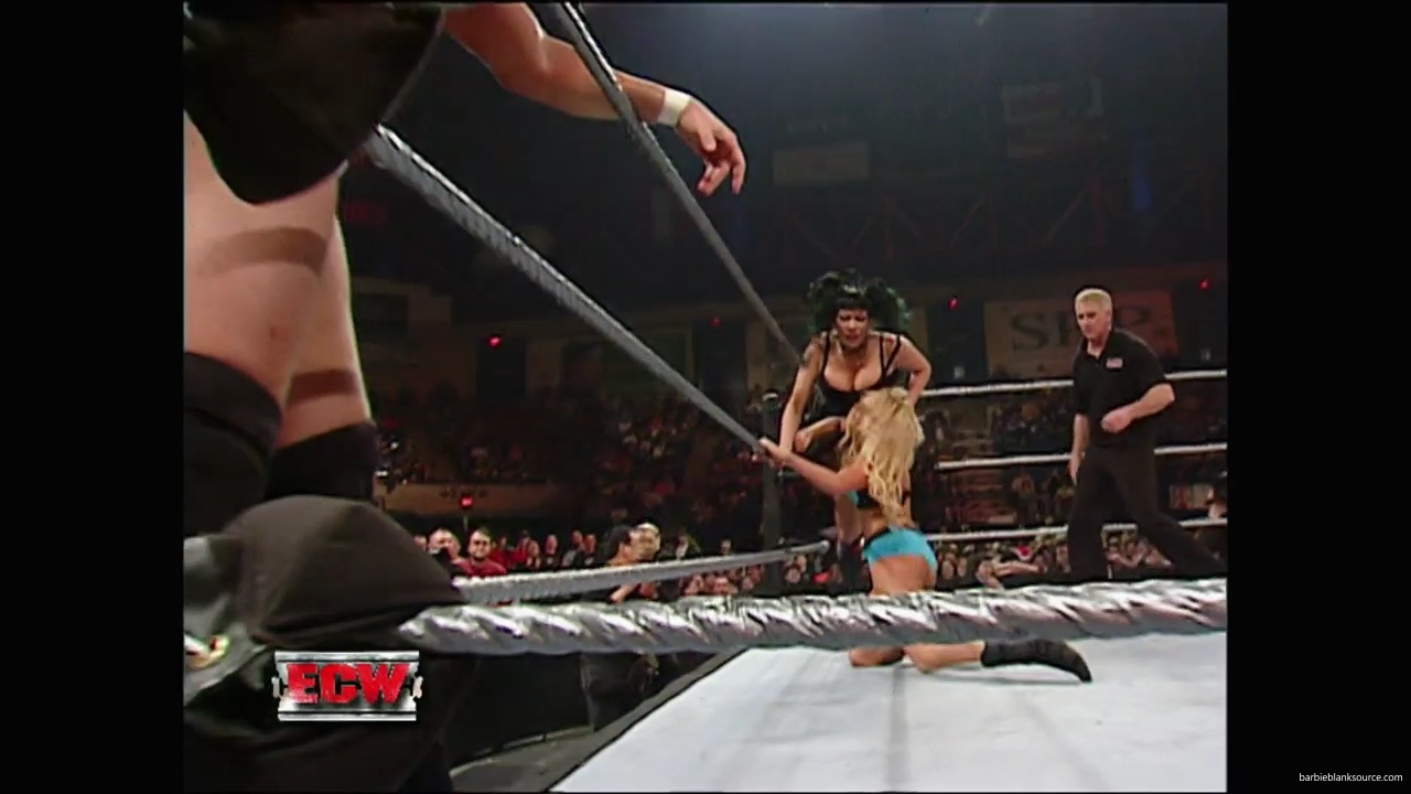 WWE_ECW_December_To_Dismember_2006_Ariel_Thorne_vs_Kelly_Knox_mp40566.jpg WWE_ECW_December_To_Dismember_2006_Ariel_Thorne_vs_Kelly_Knox_mp40566.jpg
