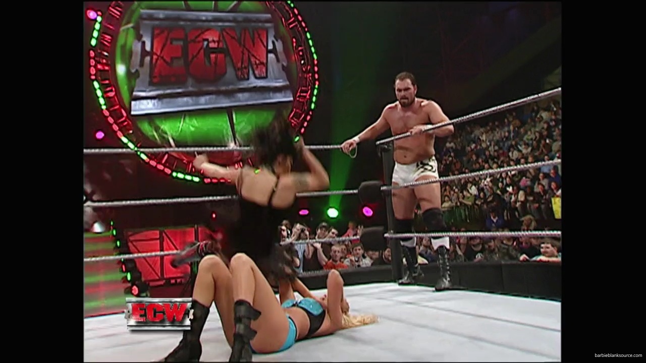 WWE_ECW_December_To_Dismember_2006_Ariel_Thorne_vs_Kelly_Knox_mp40581.jpg