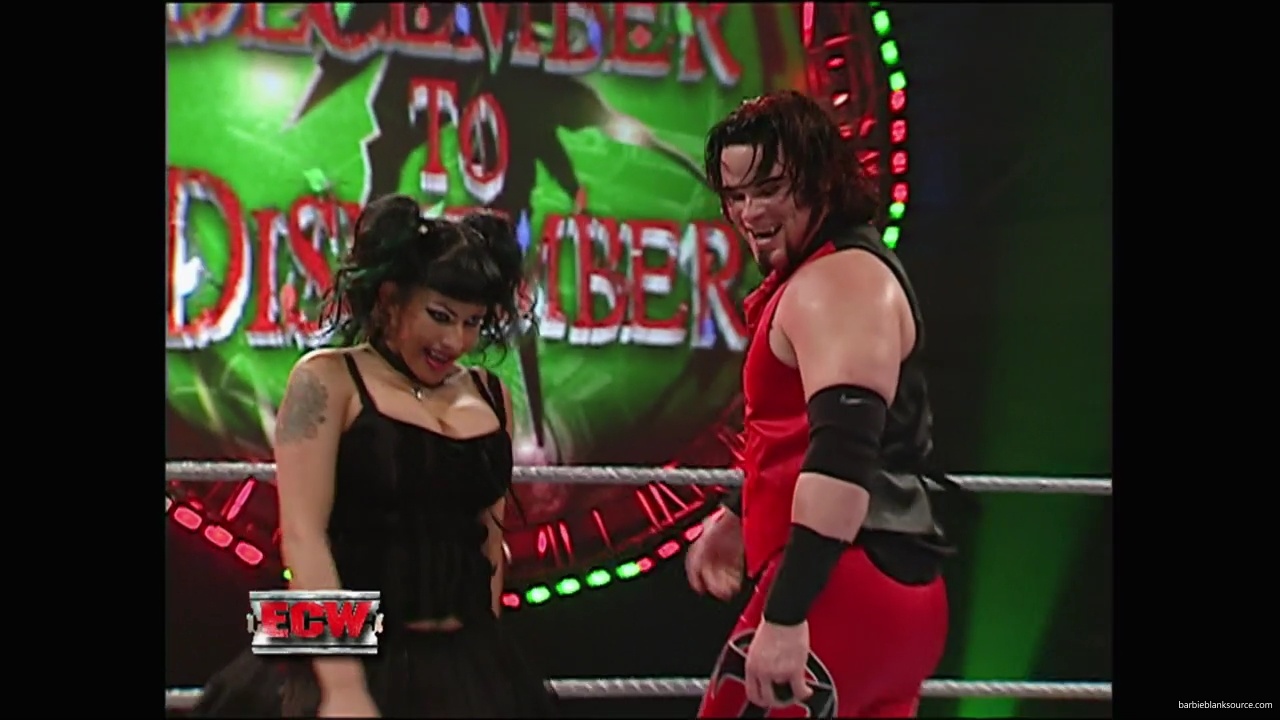 WWE_ECW_December_To_Dismember_2006_Ariel_Thorne_vs_Kelly_Knox_mp40663.jpg
