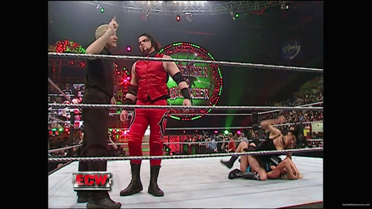 WWE_ECW_December_To_Dismember_2006_Ariel_Thorne_vs_Kelly_Knox_mp40674.jpg