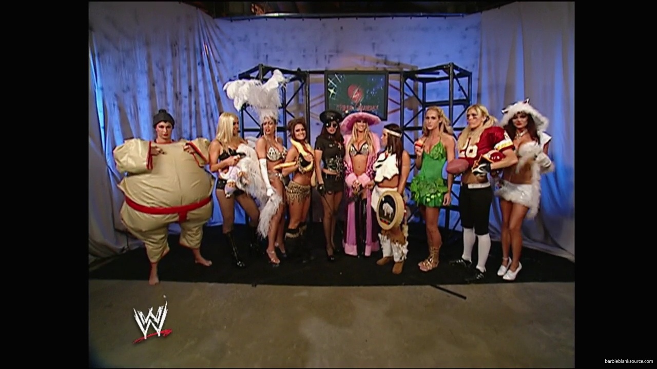 WWE_Cyber_Sunday_2007_Divas_Segments_mp42069.jpg