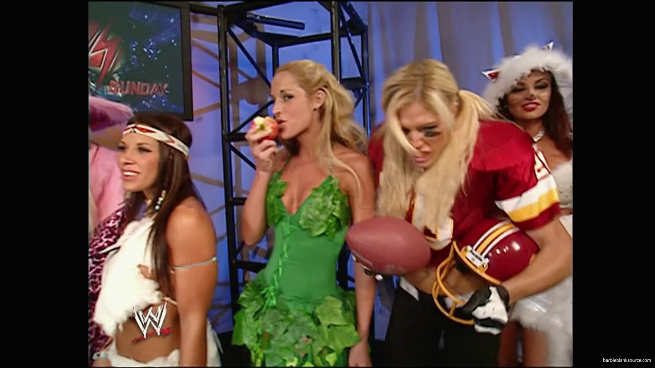 WWE_Cyber_Sunday_2007_Divas_Segments_mp42078.jpg