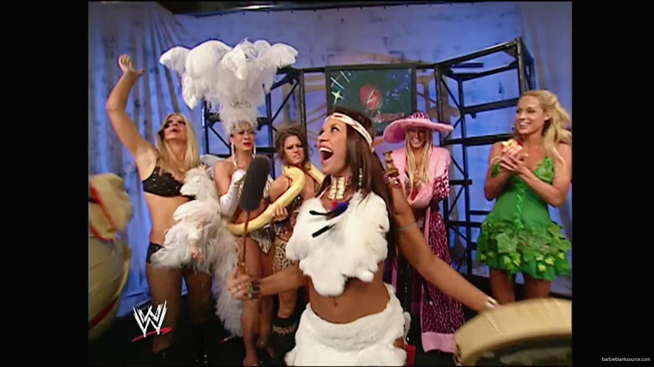WWE_Cyber_Sunday_2007_Divas_Segments_mp42098.jpg