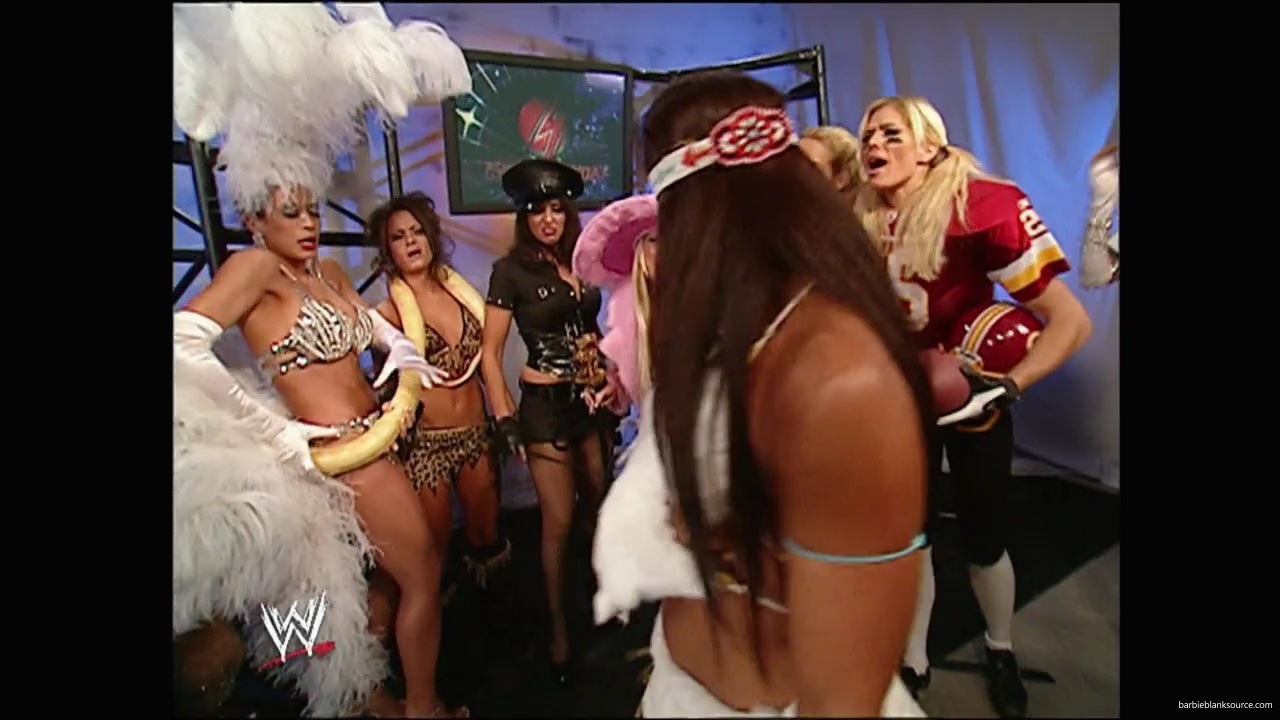 WWE_Cyber_Sunday_2007_Divas_Segments_mp42104.jpg