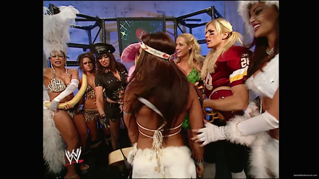 WWE_Cyber_Sunday_2007_Divas_Segments_mp42107.jpg