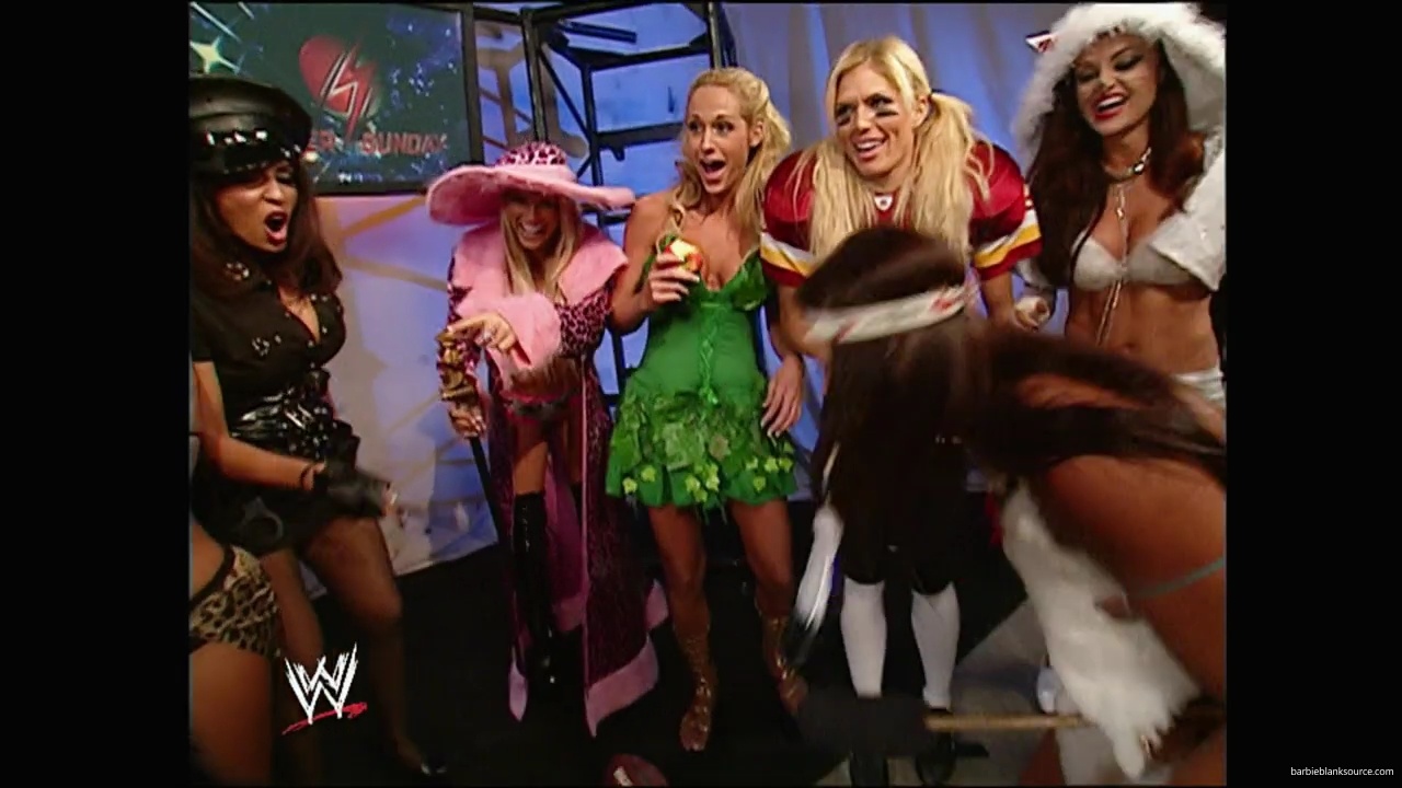 WWE_Cyber_Sunday_2007_Divas_Segments_mp42111.jpg