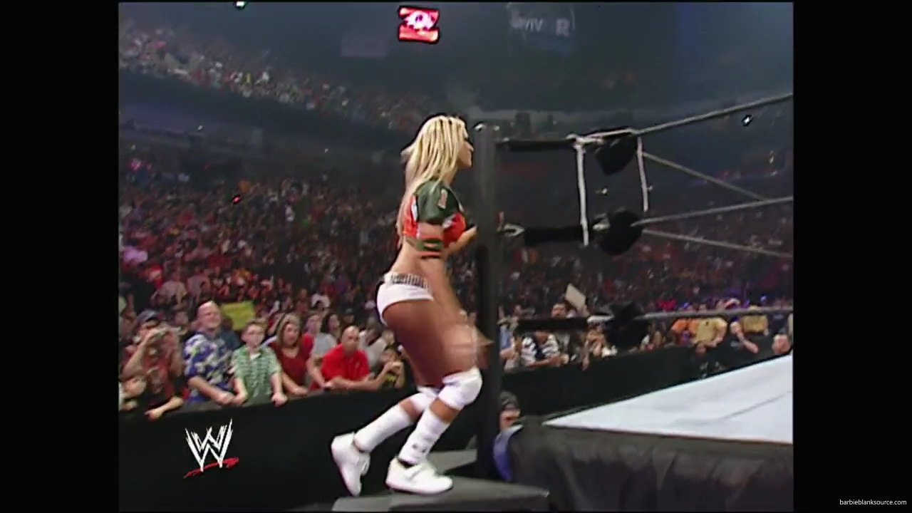 WWE_Survivor_Series_2007_Beth_Jillian_Layla_Melina_Victoria_vs_Kelly_Maria_Michelle_Mickie_Torrie_mp40114.jpg