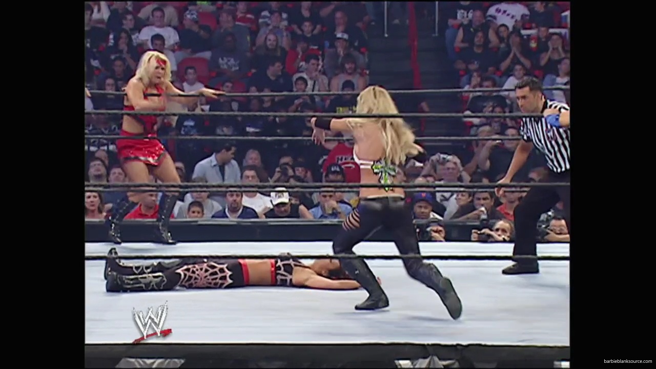 WWE_Survivor_Series_2007_Beth_Jillian_Layla_Melina_Victoria_vs_Kelly_Maria_Michelle_Mickie_Torrie_mp40213.jpg