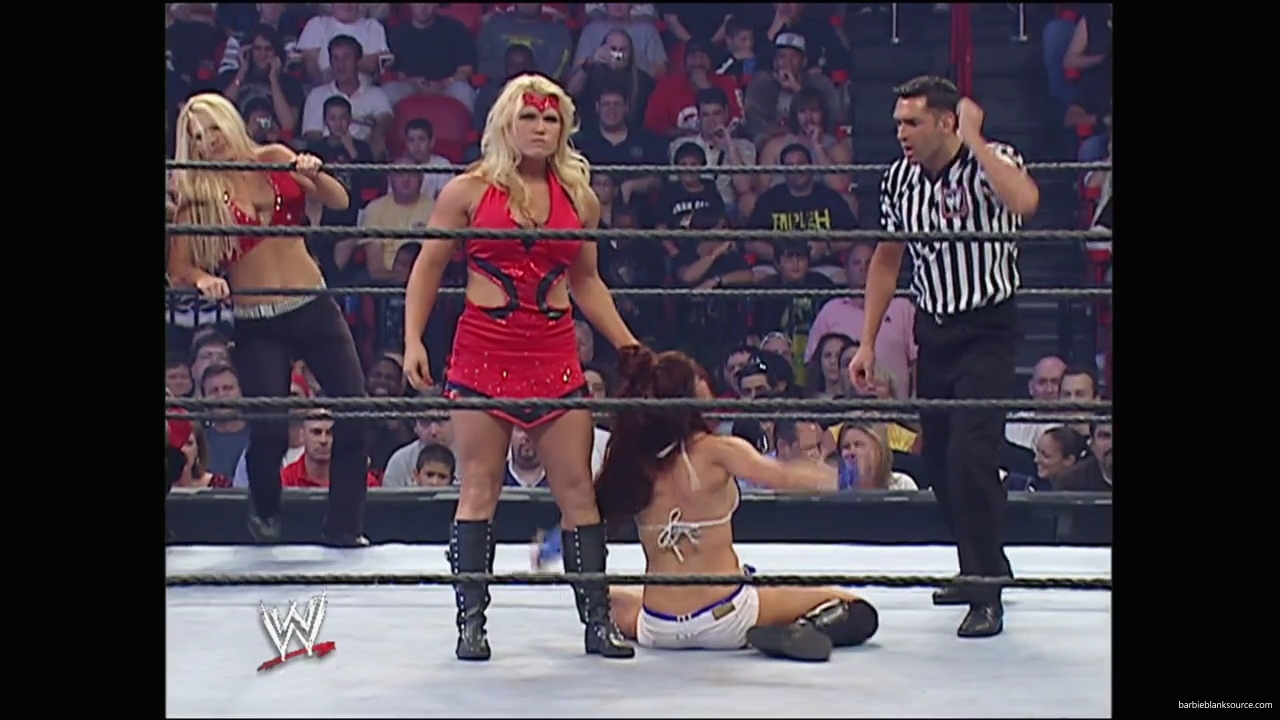 WWE_Survivor_Series_2007_Beth_Jillian_Layla_Melina_Victoria_vs_Kelly_Maria_Michelle_Mickie_Torrie_mp40346.jpg
