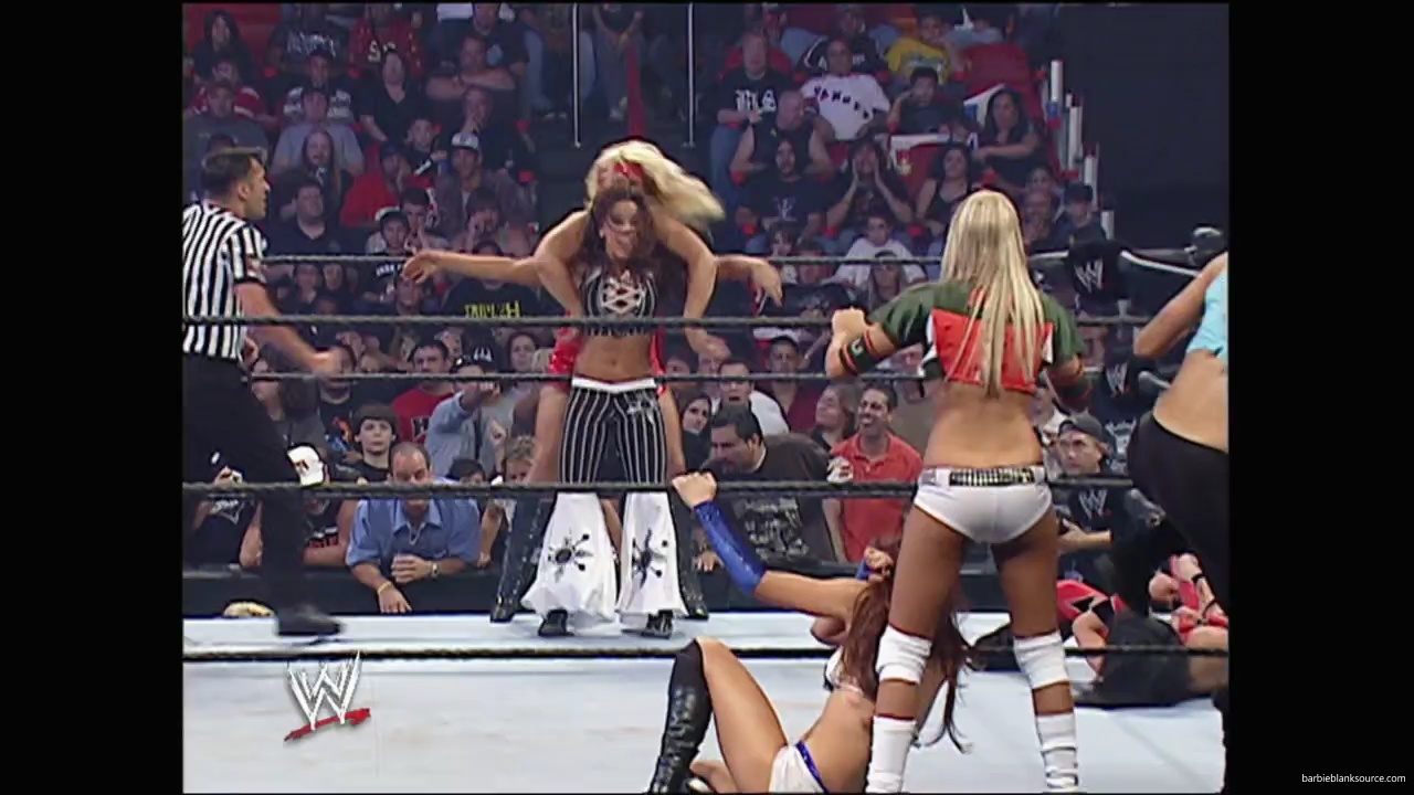 WWE_Survivor_Series_2007_Beth_Jillian_Layla_Melina_Victoria_vs_Kelly_Maria_Michelle_Mickie_Torrie_mp40423.jpg