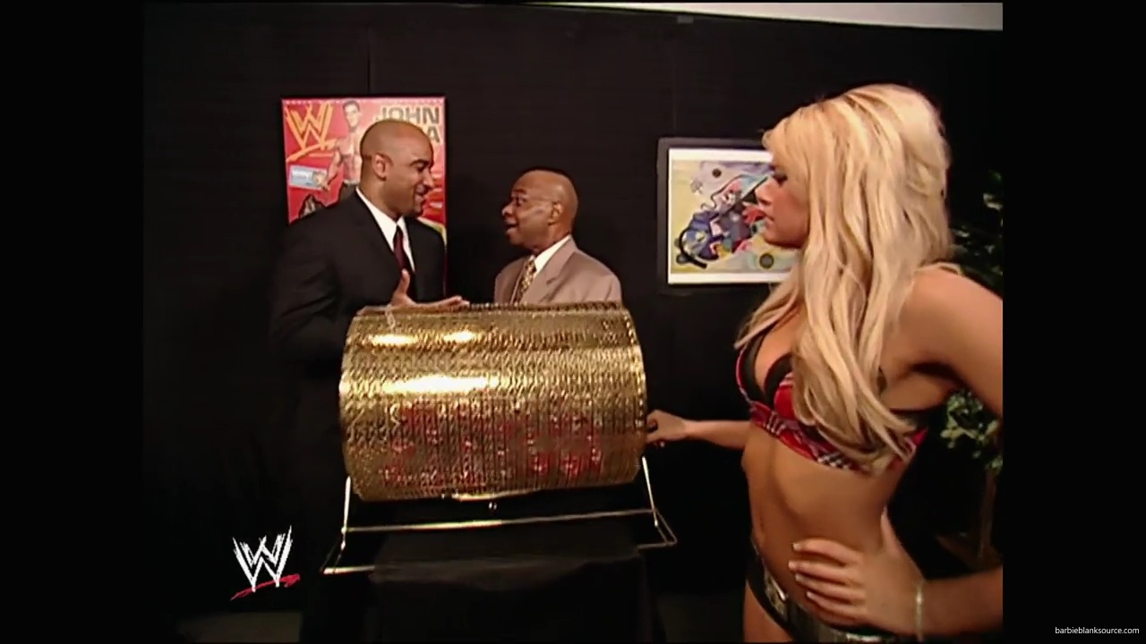 WWE_Royal_Rumble_2007_Kelly_Backstage_Segments_mp41599.jpg