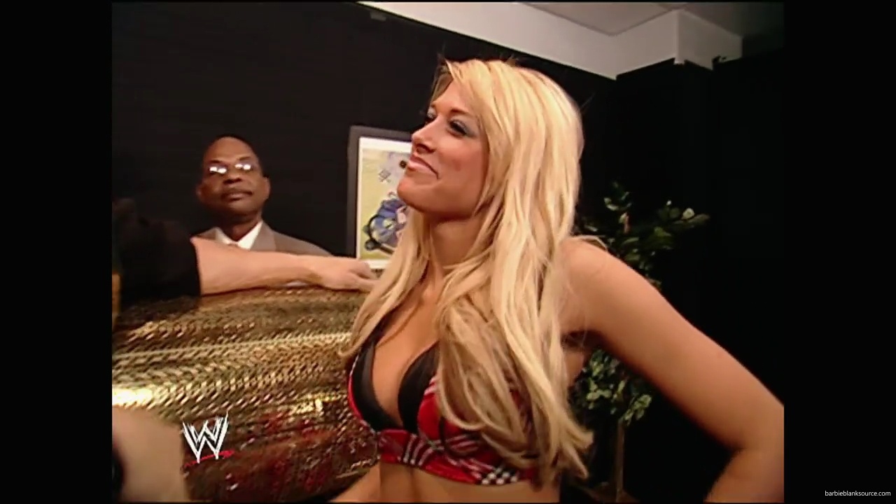 WWE_Royal_Rumble_2007_Kelly_Backstage_Segments_mp41617.jpg