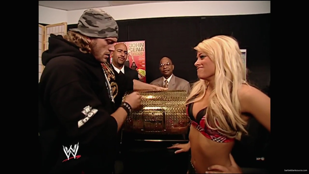 WWE_Royal_Rumble_2007_Kelly_Backstage_Segments_mp41629.jpg