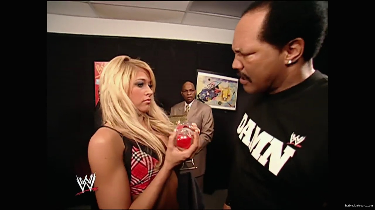 WWE_Royal_Rumble_2007_Kelly_Backstage_Segments_mp41767.jpg