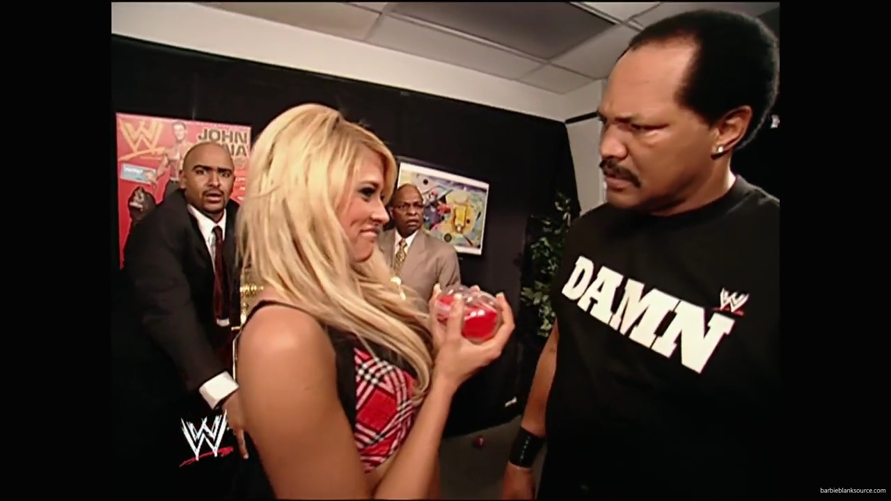 WWE_Royal_Rumble_2007_Kelly_Backstage_Segments_mp41769.jpg
