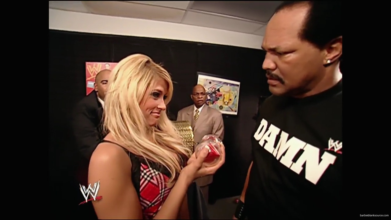 WWE_Royal_Rumble_2007_Kelly_Backstage_Segments_mp41771.jpg