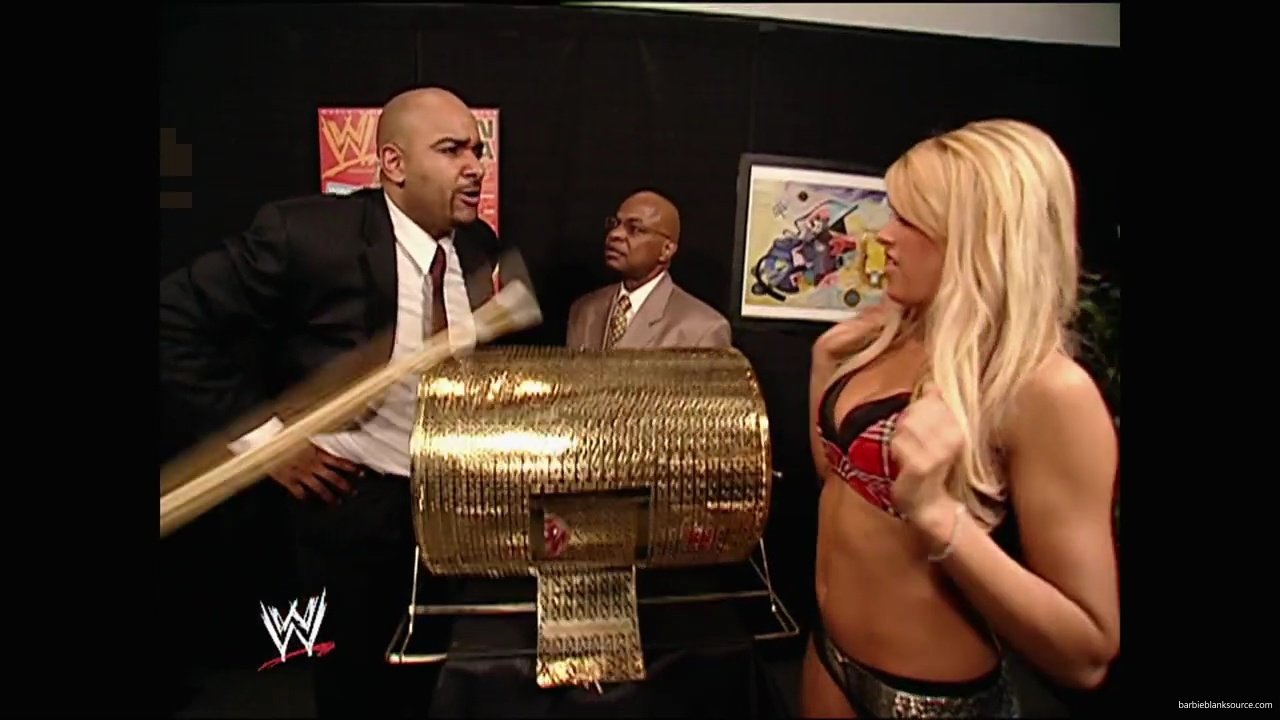 WWE_Royal_Rumble_2007_Kelly_Backstage_Segments_mp41779.jpg