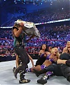WWE_Royal_Rumble_2010_Michelle_vs_Mickie_mp40645.jpg