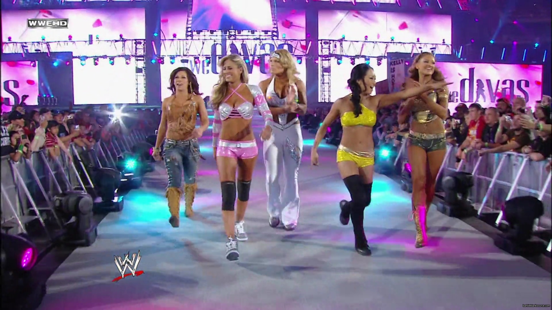 WWE_Wrestlemania_26_Alicia_Layla_Maryse_Michelle_Vickie_vs_Beth_Eve_Gail_Kelly_Mickie_mp41534.jpg