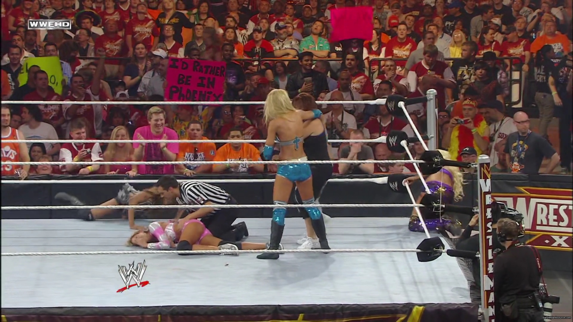 WWE_Wrestlemania_26_Alicia_Layla_Maryse_Michelle_Vickie_vs_Beth_Eve_Gail_Kelly_Mickie_mp41780.jpg