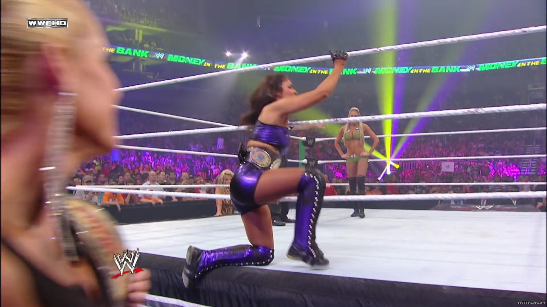 WWE_Money_In_The_Bank_2010_Kelly_vs_Layla_mp40285.jpg