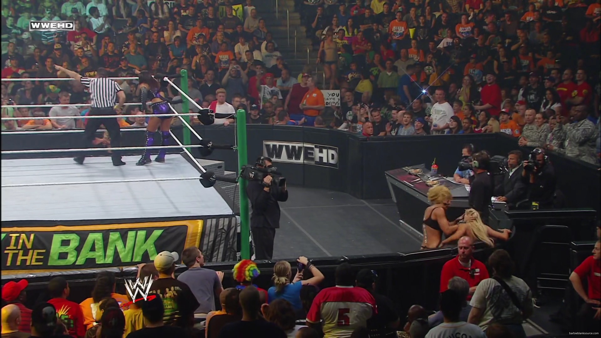WWE_Money_In_The_Bank_2010_Kelly_vs_Layla_mp40472.jpg