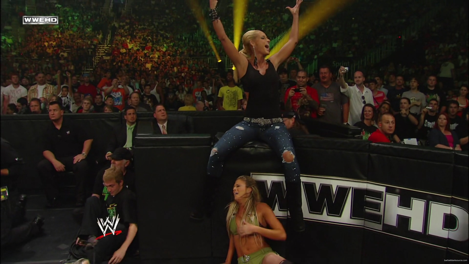 WWE_Money_In_The_Bank_2010_Kelly_vs_Layla_mp40478.jpg WWE_Money_In_The_Bank_2010_Kelly_vs_Layla_mp40478.jpg