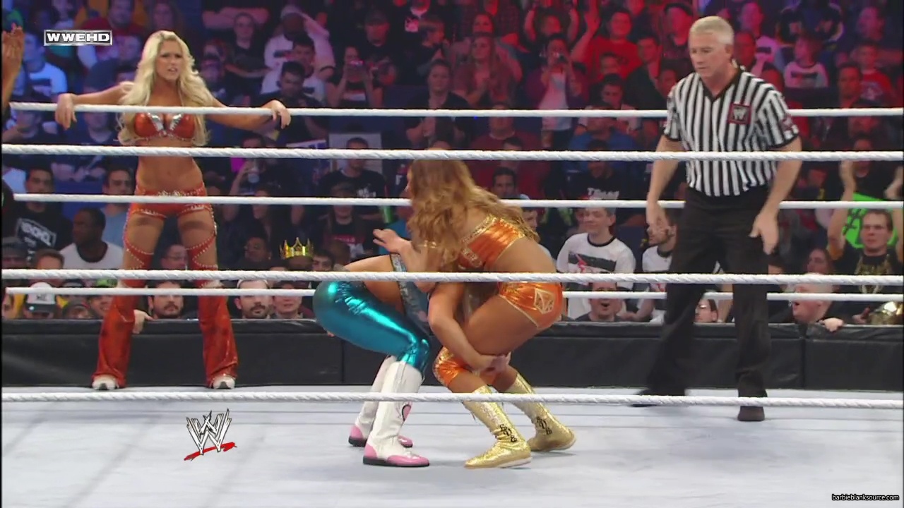 WWE_Royal_Rumble_2012_Alicia_Eve_Kelly_Tamina_vs_Bella_Twins_Beth_Natalya_mp40603.jpg