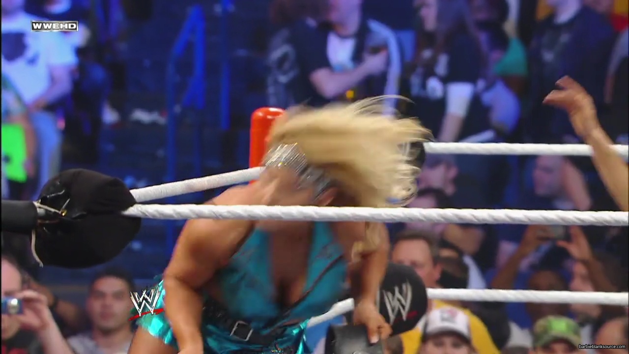 WWE_Royal_Rumble_2012_Alicia_Eve_Kelly_Tamina_vs_Bella_Twins_Beth_Natalya_mp40897.jpg