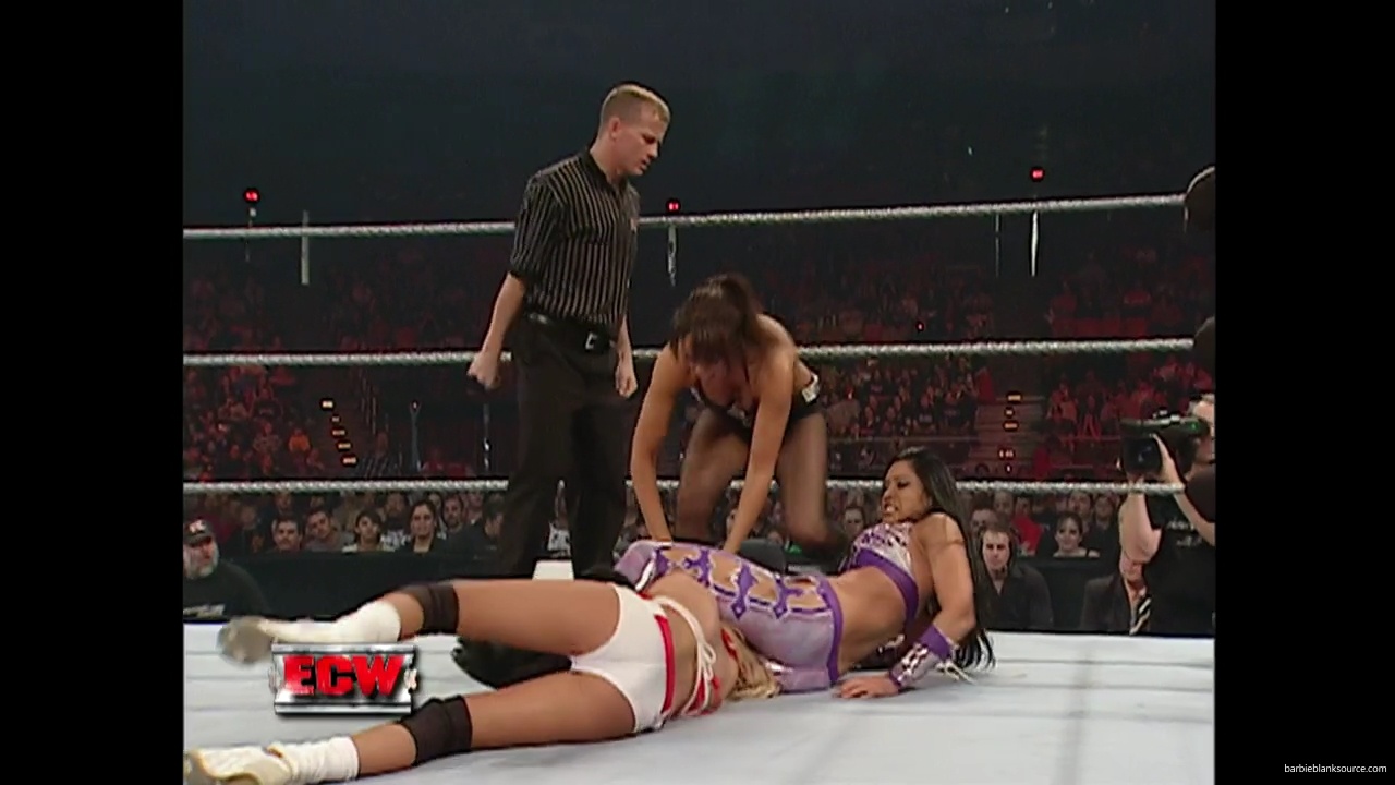 WWE_ECW_11_13_07_Kelly_Michelle_vs_Layla_Melina_mp41315.jpg WWE_ECW_11_13_07_Kelly_Michelle_vs_Layla_Melina_mp41315.jpg