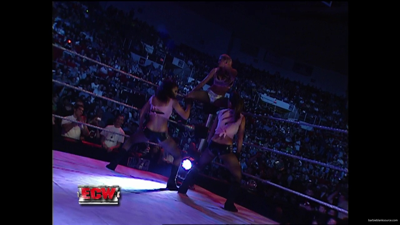 WWE_ECW_04_10_07_Extreme_Expose_Segment_mp40409.jpg