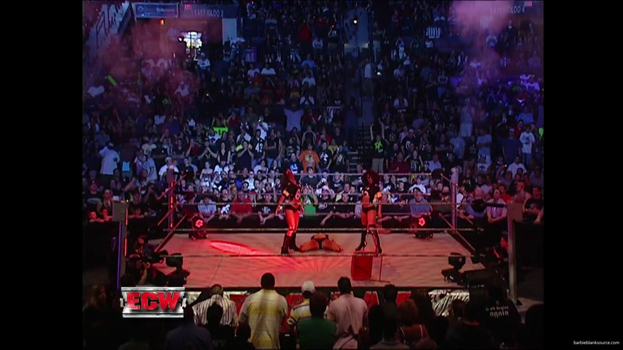WWE_ECW_05_08_07_Extreme_Expose_Segment_mp40688.jpg